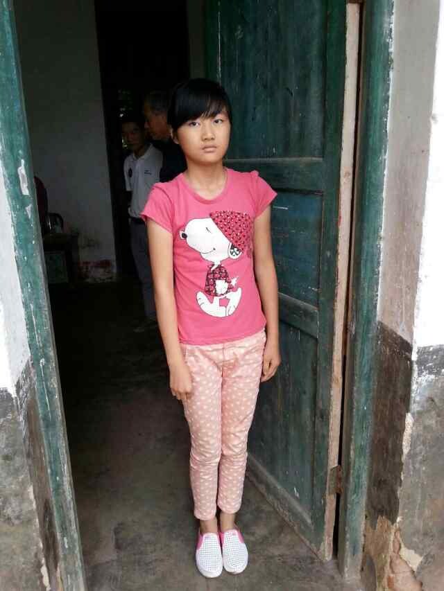 伍思思 (已毕业,中止资助)