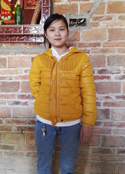 易赛(初中毕业二年暂停资助)