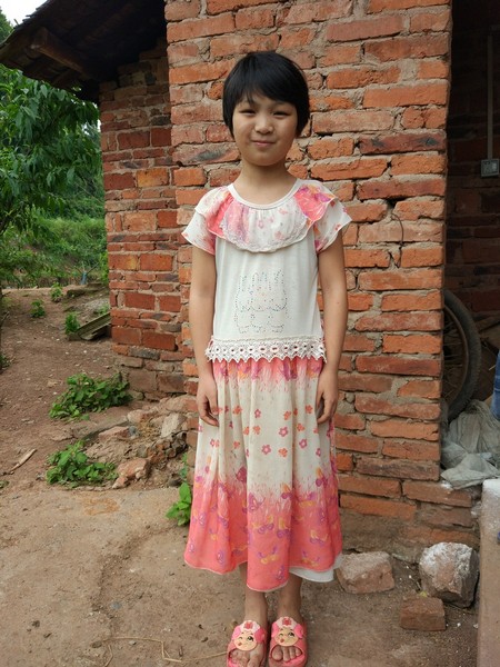 占友丽(家庭好转,中止资助)