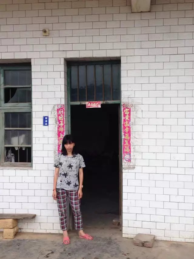 雷媛 (已毕业上高中,中止资助)