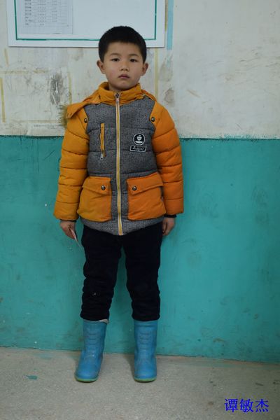 谭敏杰(因转校联系不上取消资助)